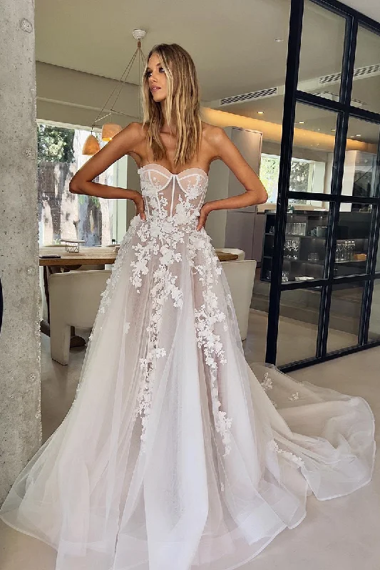 31695 - A Line Sweetheart 3D Appliques Bohemian Wedding Dress Soft Satin Bridal