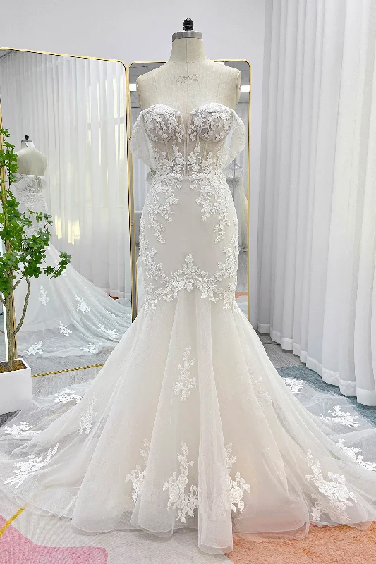 Trumpet-Mermaid Chapel Train Lace Wedding Dress CW3255 Lace Sleeveless Dress