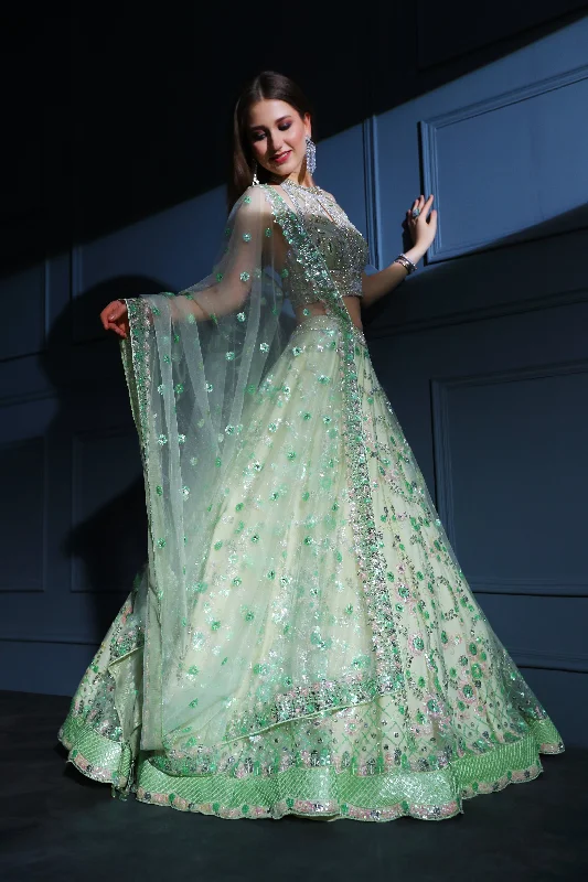 Green Halter blouse with Skirt Winter unclassified skirts