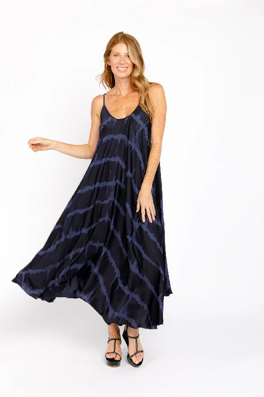 CASANDRA Ruffled unclassified dresses